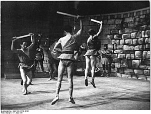 Bundesarchiv Bild 183-83789-0102, Magdeburg, 3. Arbeiterfestspiele, Ballett "Spartacus"