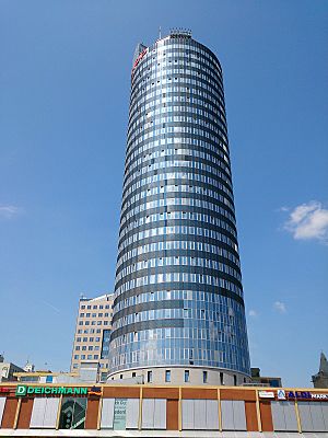 Das höchste Bürogebäude Ostdeutschlands - der fast 160m hohe Jentower