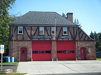 Engine Co 9 Fire Station Hartford CT.JPG