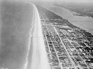 Florida - Dayton Beach - NARA - 23936587 (cropped)