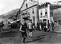 Foot race, Dawson City, YT, about 1900