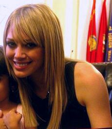 Hilary Duff in June 2005 (cropped)