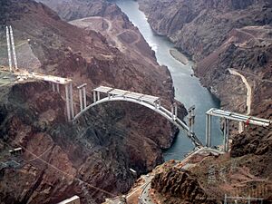 Mike O'Callaghan-Pat Tillman Bridge construction