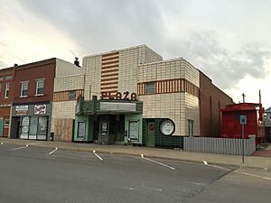 PlazaTheaterBurlingtonKS-7-15-15