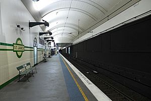 St James Station Platform 2017