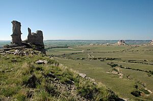 View along Saddle Rock, Scotts Bluff National Monument, 2009