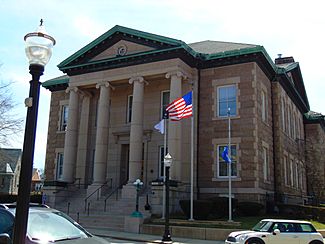 Town Hall (2017)