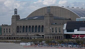 2014 Boardwalk Hall 01 (cropped).JPG