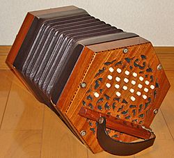 Anglo-concertina-40button.jpg