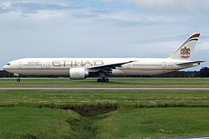 Boeing 777 (Etihad) (5718644556)