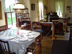Caswell farmhouse dining area