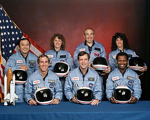 Challenger flight 51-l crew.jpg