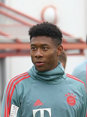 David Alaba Training 2019-04-10 FC Bayern Muenchen-4 (cropped).jpg
