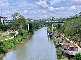 David Trumpy Bridge over Bremer River and Parklands, Ipswich, Queensland in 2020, 02.jpg