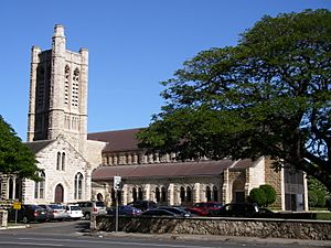 Honolulu's St. Andrew's Cathedral, from the Ewa side.jpg