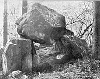 Lugar rocking stone