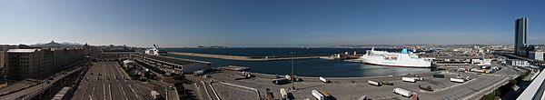 Marseille dock strike-pano
