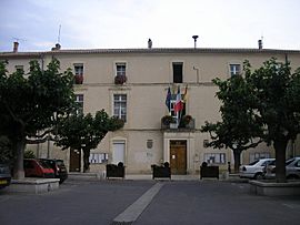 The town hall in Sarrians
