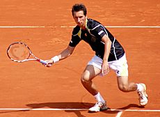 Sergiy Stakhovsky at the 2009 French Open 5