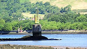 St Patrick's Rock & Light, River Clyde - low tide