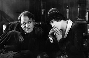 The Blackbird (1926 film). M-G-M studios. Tod Browning, director. Publicity still. L to R, Lon Chaney, Doris Lloyd