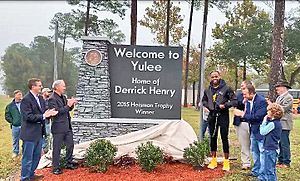 Welcome-to-yulee-sign-derrick-henry-tribute