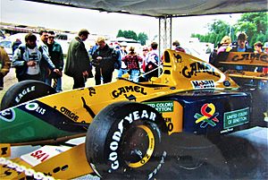 -1992-07-12 Camel Benetton Ford B192 driven by Martin Brundel, British Grand Prix, Silverstone, England (3)