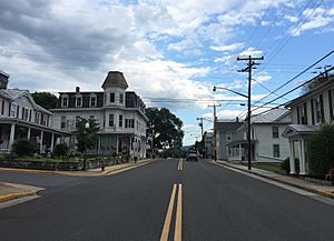 2016-07-19 18 10 00 View north along U.S. Route 11 (Main Street) between Saums Way and Center Street in Edinburg, Shenandoah County, Virginia