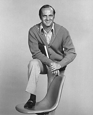 Bob Newhart "The Bob Newhart Show" (1972 CBS press photo)