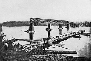 Destroyed railway bridge in Bridgeport, Alabama (1861)