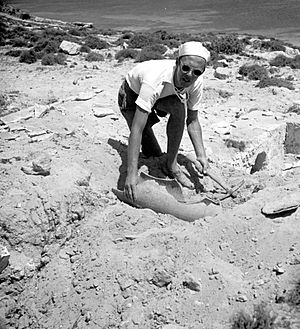 Göran Schildt gör arkeologiska fynd i Tharros 1949 SLSA 1150 9579