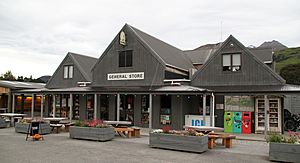 General Store Glenorchy (30868190173)