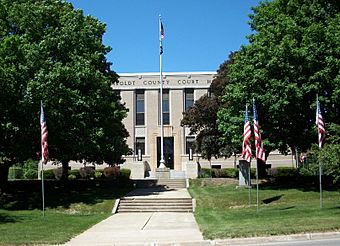 Humboldt County Courthouse (Dakota City, IA).jpg