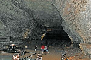 Mammoth cave, Kentucky, US, tourists inside