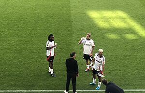 Marco Silva giving advice on 14092024 (3)