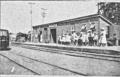 Te Kawa railway station in 1934.jpg