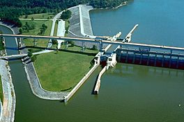 USACE Chickamauga Lock and Dam.jpg