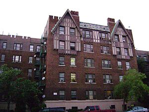 United Workers Cooperatives, 2700-2870 Bronx Park E, Bronx County, New York