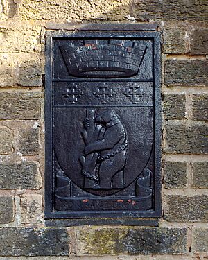Warwickshire emblems, Ulverley School gates, Rodney Road, Olton - geograph.org.uk - 4382115