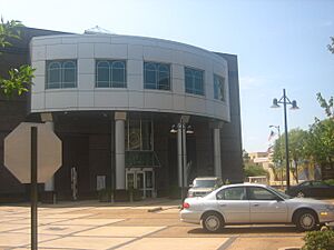 Alexandria, LA, art museum IMG 1136