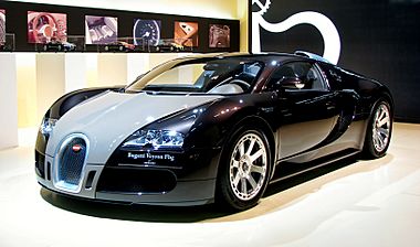 Bugatti Veyron - BCN motorshow 2009.JPG