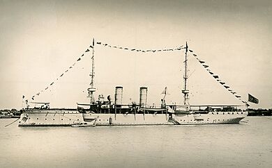 Cruzador Adamastor fundeado em Shangai a 5 de outubro de 1927