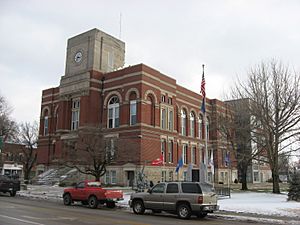 Greene County Courthouse in Bloomfield