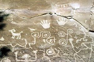 Hopi petroglyph - Mesa Verde National Park