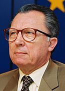 Jacques Delors (1993) (cropped).jpg