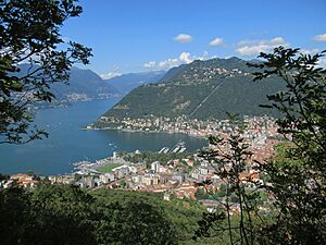 La città di Como e il suo lago