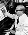 Max-steiner composing
