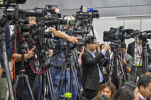 Press at ASEAN 2018 Press Conference (28897538337)
