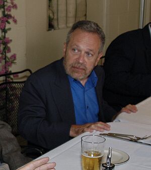 Robert Reich in 2004 (34015148453) (1)