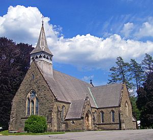 St Luke's Episcopal Church, Beacon, NY.jpg
